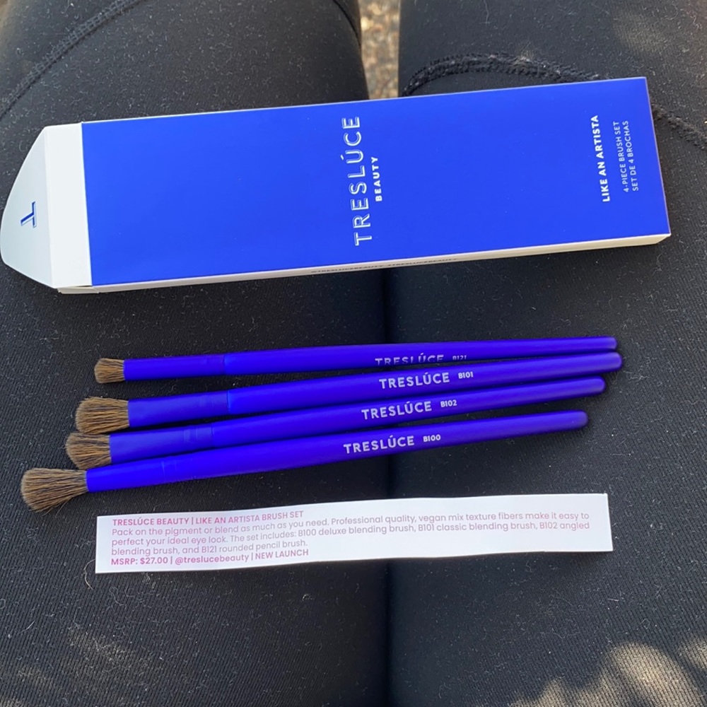 Tresluce Beauty Like An Artista 4 makeup brushes set of four blending brush